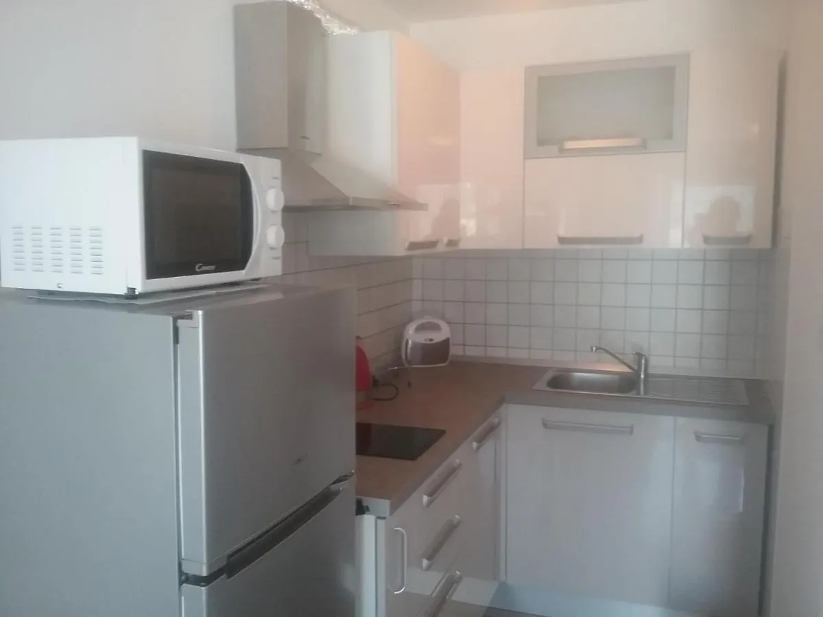 Apartment Zarok 2 Baska