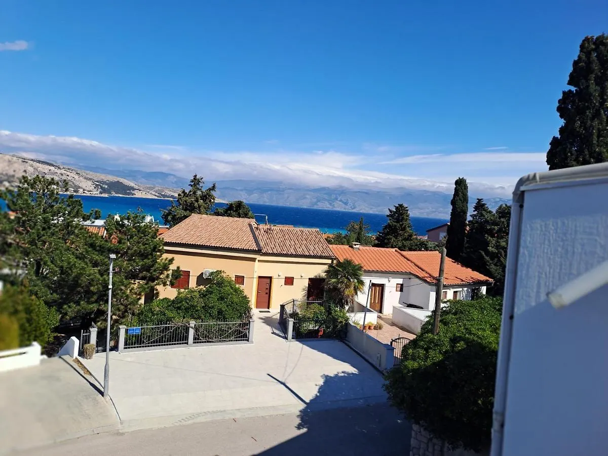 Apartment Zarok 2 Baska